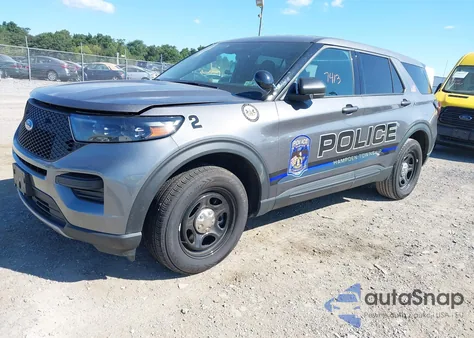 2025 Ford Police Interceptor z USA, uszkodzony, nr VIN 1FM5K8AB9SGB13773